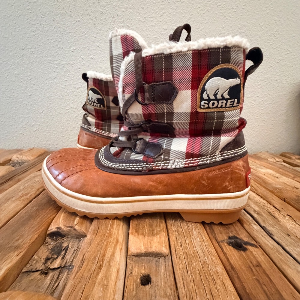 Sorel Winter Fancy Duck Boots Size 9 Brown Red Plaid Waterproof NL1653-204